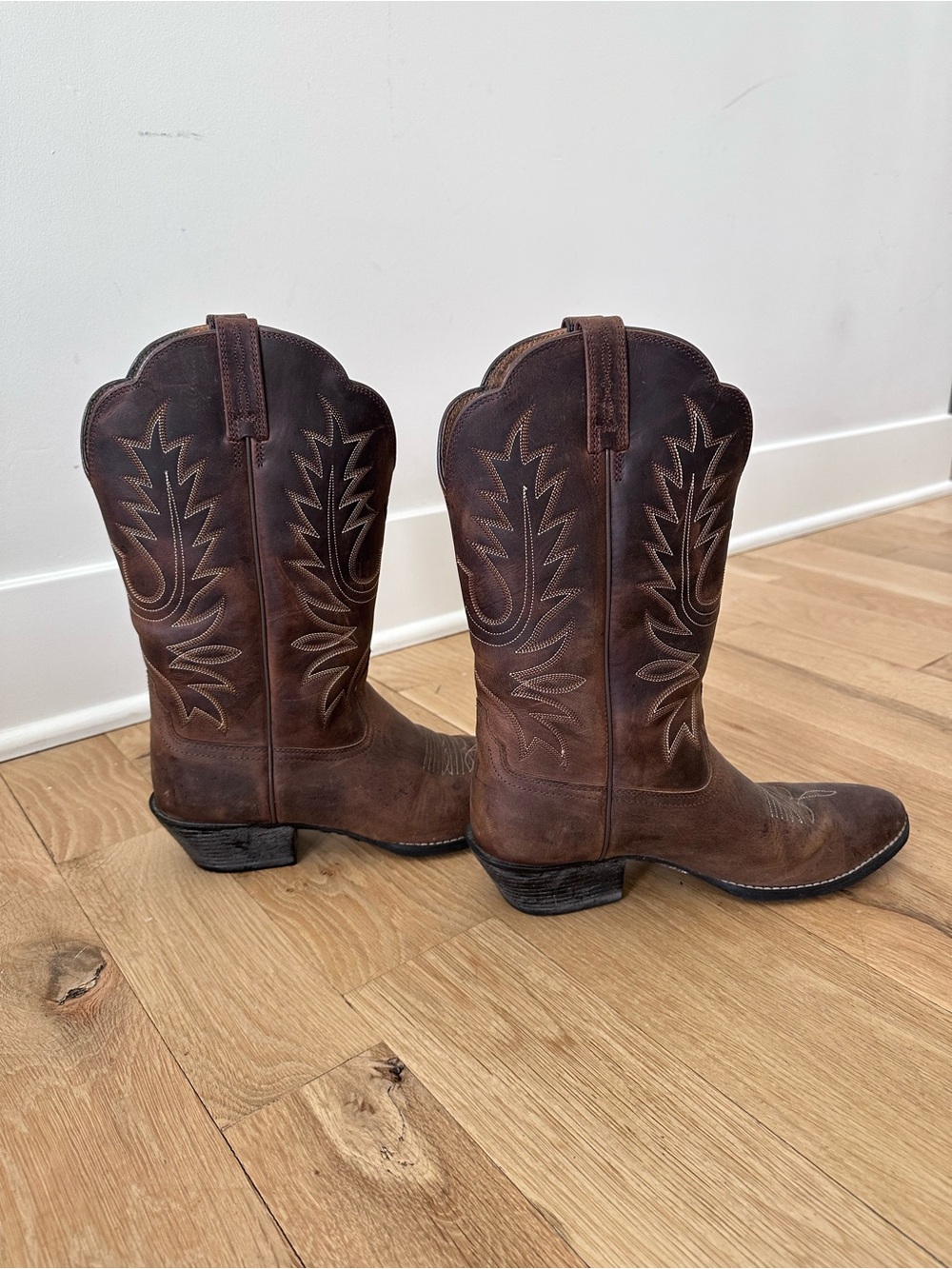 Ariat Distressed Brown Western Heeled Cowboy Boots - Picture 4 of 7